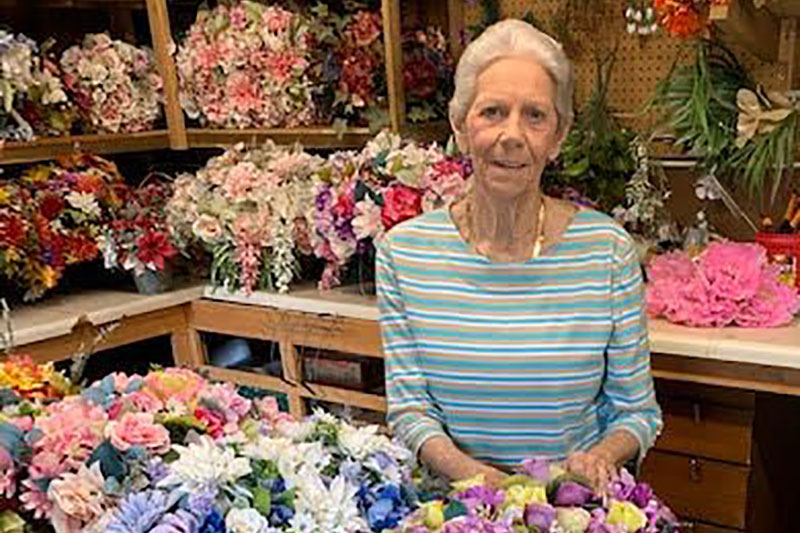 Jane-and-flowers_800x533